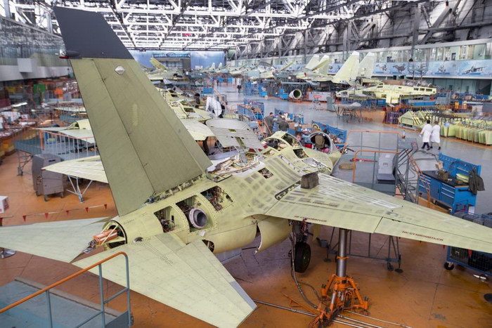 Сборка новых самолетов на Иркутском авиационном заводе