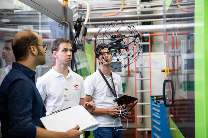Будущее производства: один из исследовательских проектов Швейцарской Высшей Технической Школы Цюриха (ETH Zurich) исследует применение дронов для организации инспекций завода в Швейцарии