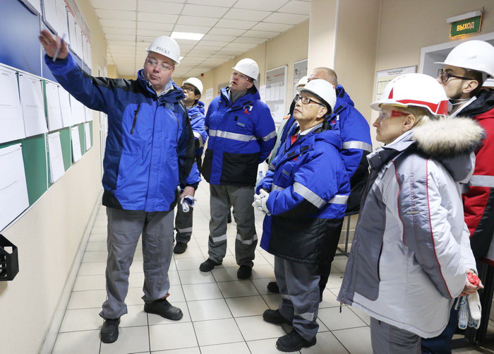 Директор литейного производства САЗа Александр Пушин докладывает о развитии системы качества на заводе